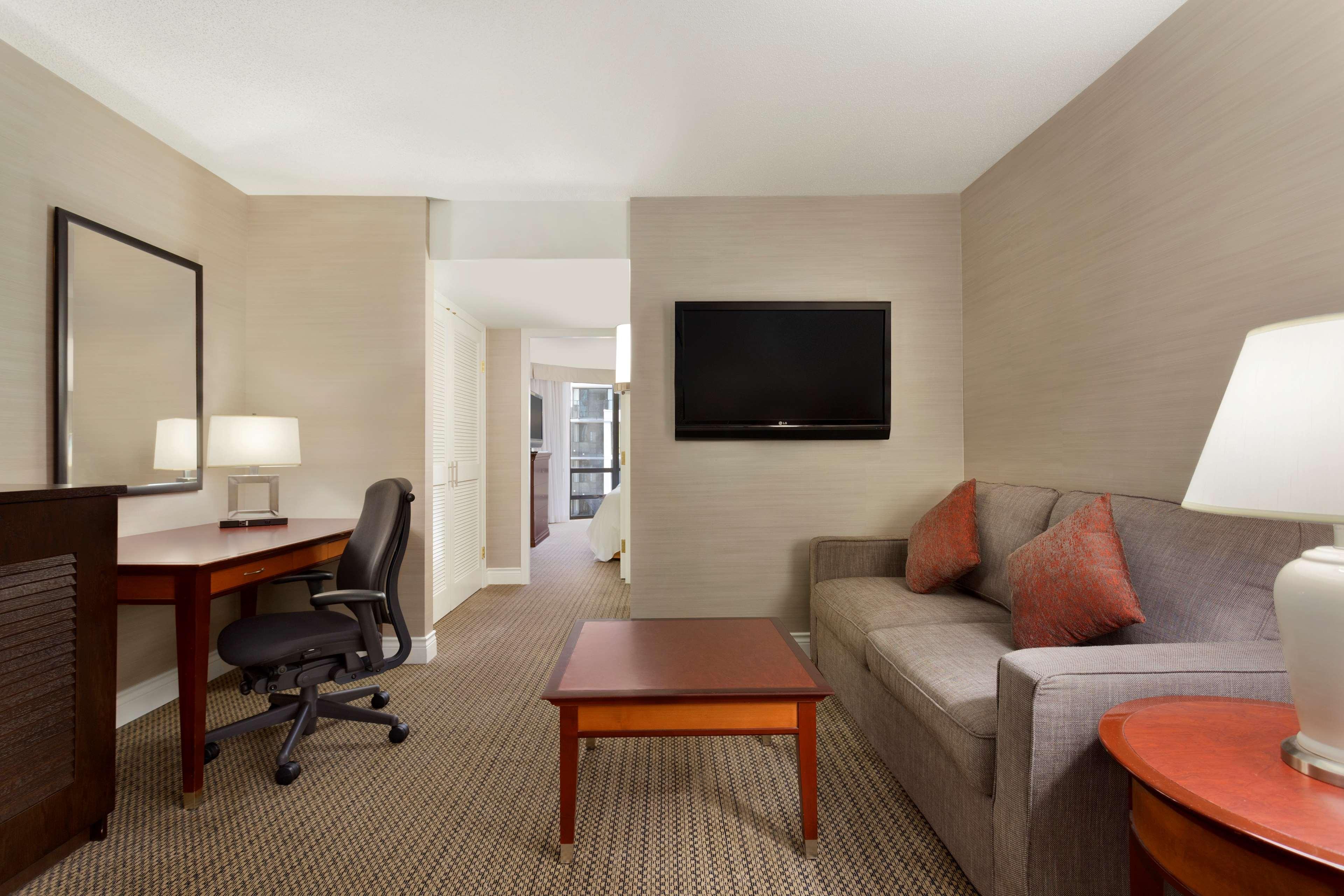 Hilton Vancouver Airport Richmond Exterior photo