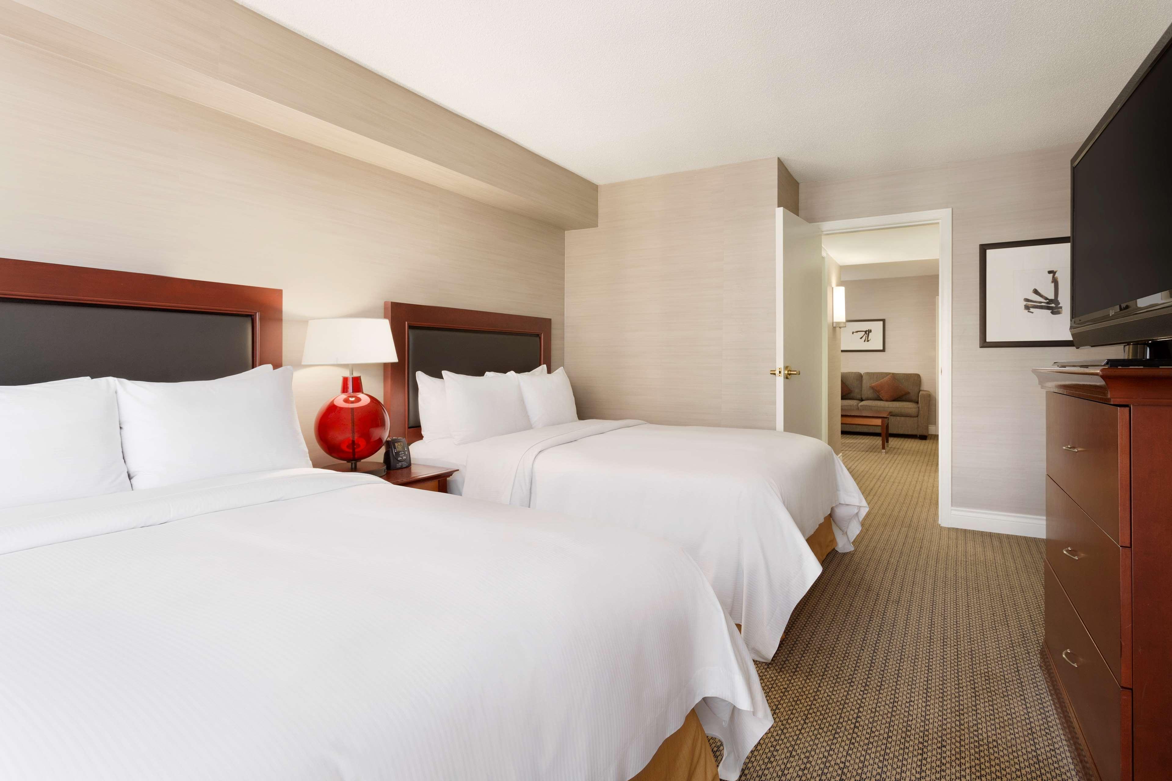 Hilton Vancouver Airport Richmond Exterior photo