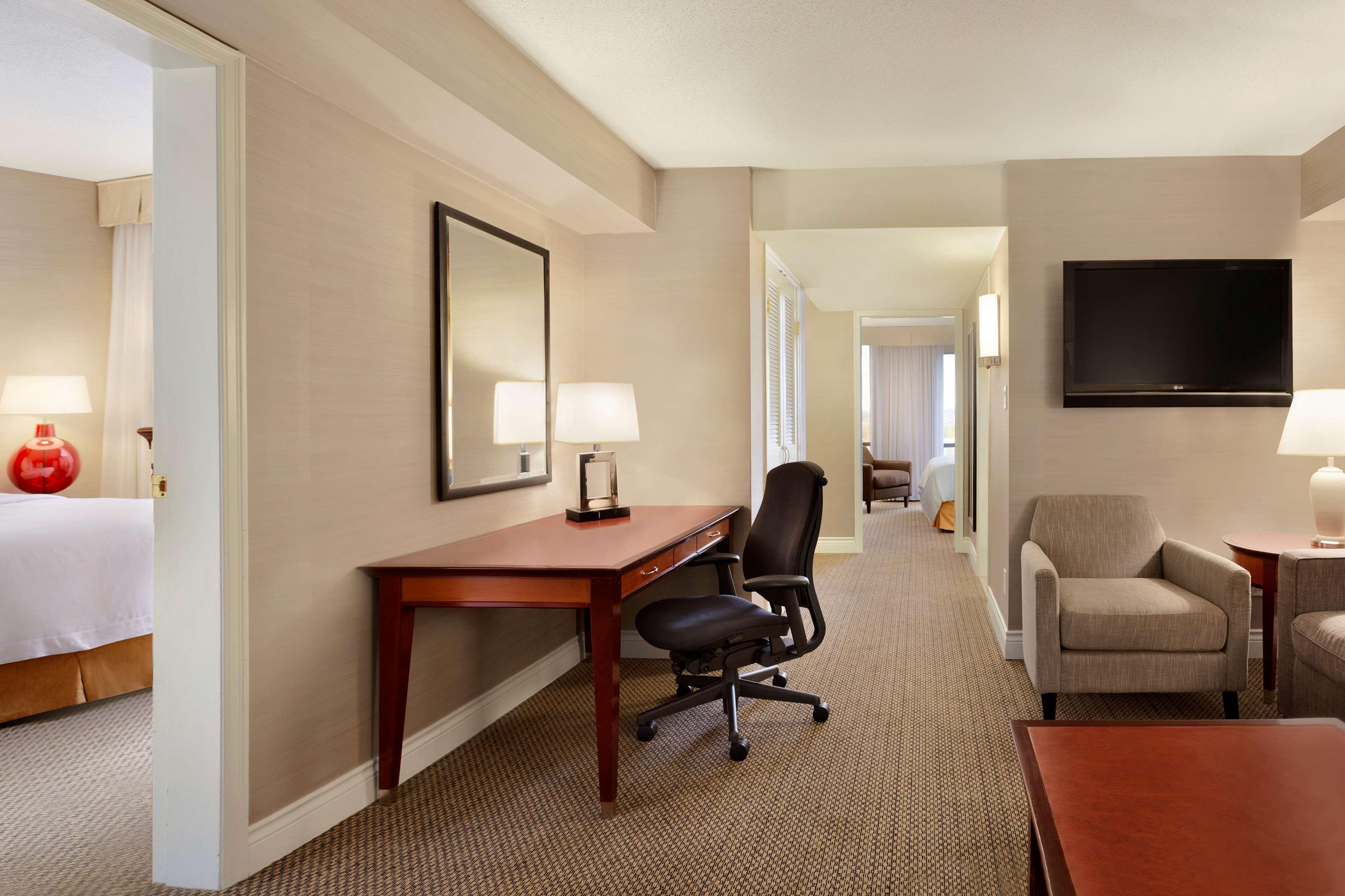 Hilton Vancouver Airport Richmond Exterior photo