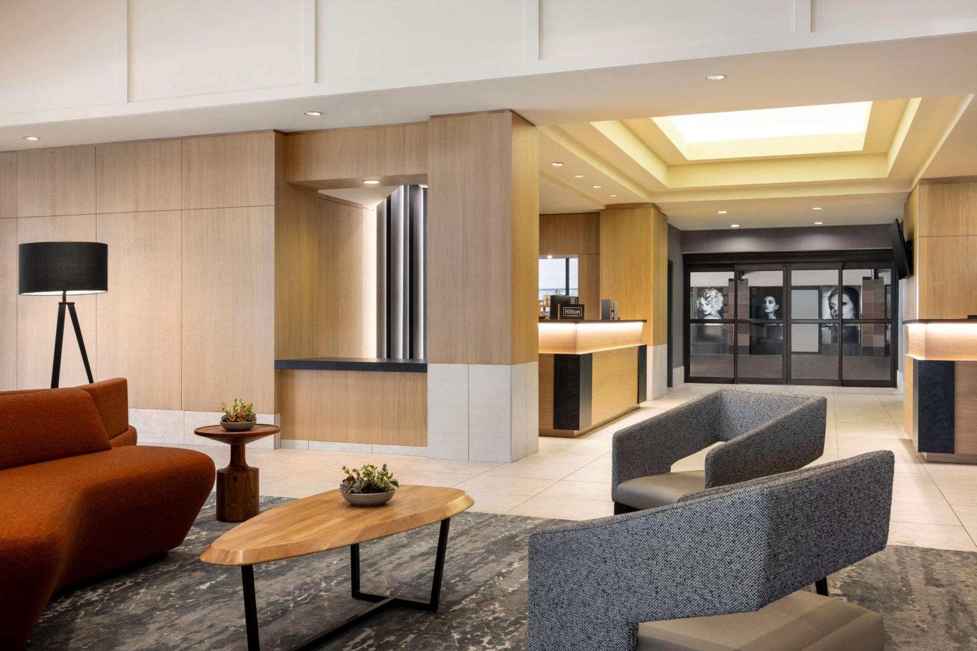 Hilton Vancouver Airport Richmond Exterior photo