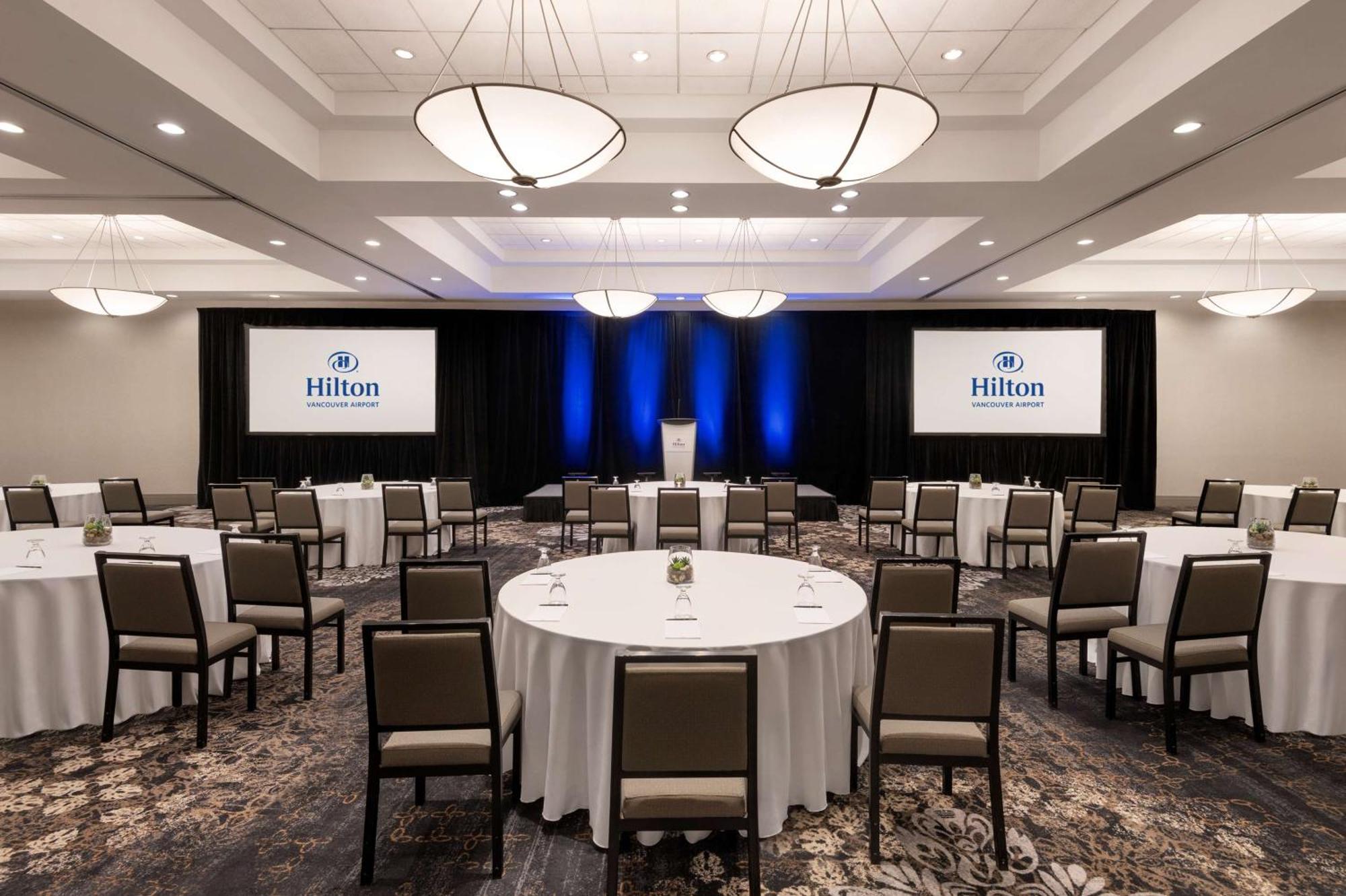 Hilton Vancouver Airport Richmond Exterior photo