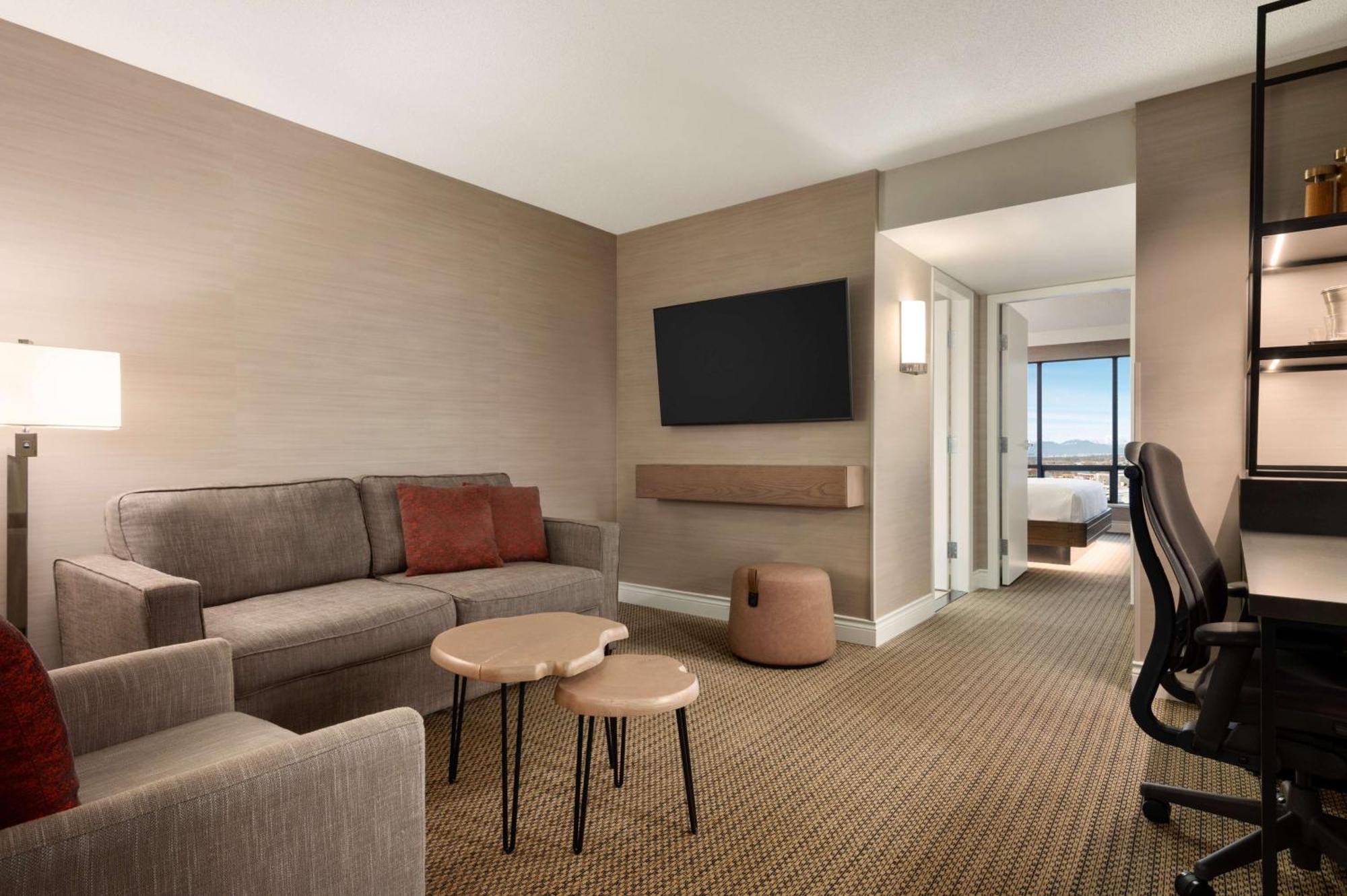 Hilton Vancouver Airport Richmond Exterior photo