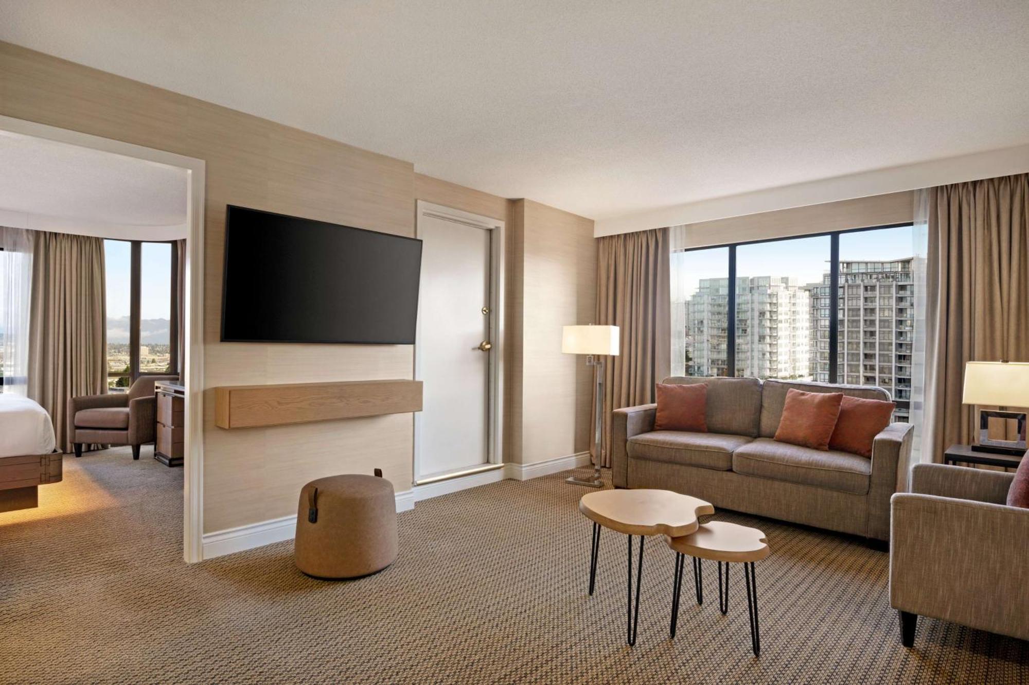 Hilton Vancouver Airport Richmond Exterior photo